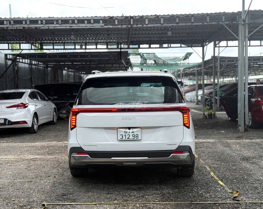 Kia Carnival 2024 2.2D Premium 8 chỗ - 72000 km. Mua bán Ô tô tại Quận Gò Vấp Tp Hồ Chí Minh được đăng bởi AN LÝ  hình 5