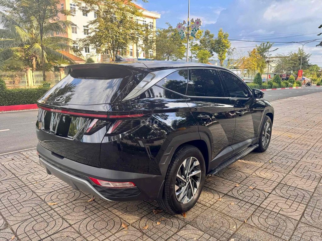 Hyundai Tucson Màu Đen, Sản Xuất 2023, SUV. Mua bán Ô tô tại Thành phố Đồng Xoài Bình Phước được đăng bởi lê bá thành hình 3
