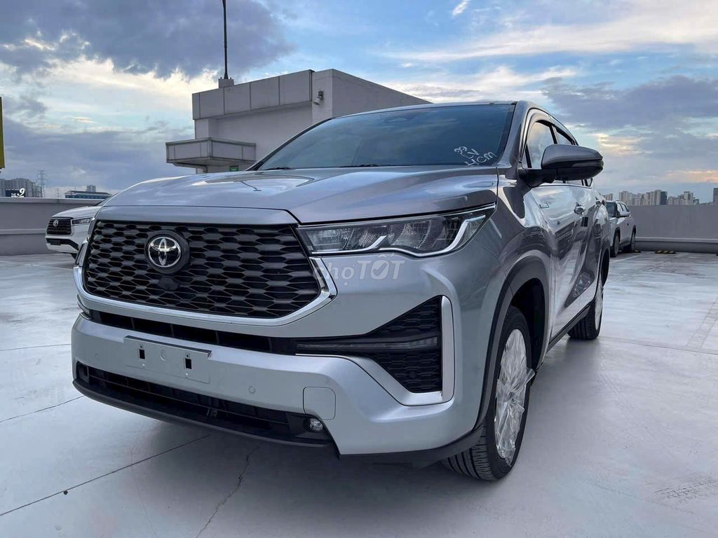 Toyota Innova Cross 2026 photo 3