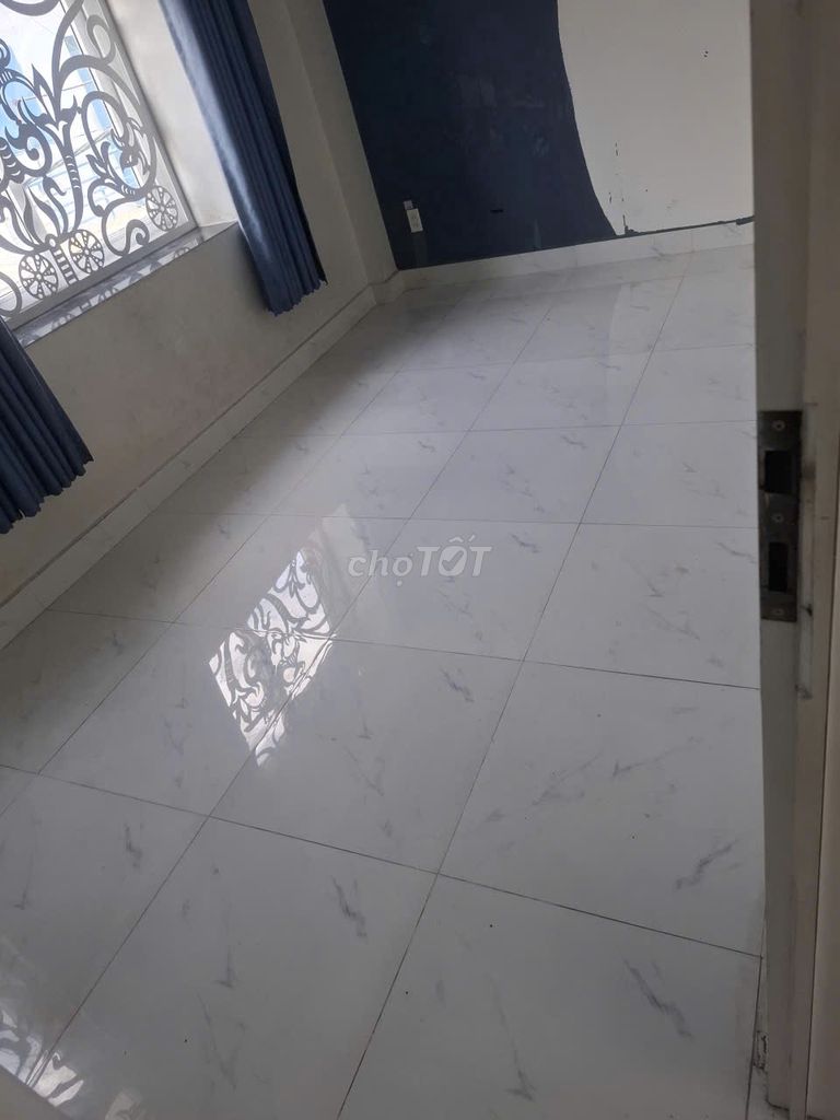 Rent · 3 bd · 100 м² · Quận Tân Phú, ул. Đường Lê Trọng Tấn