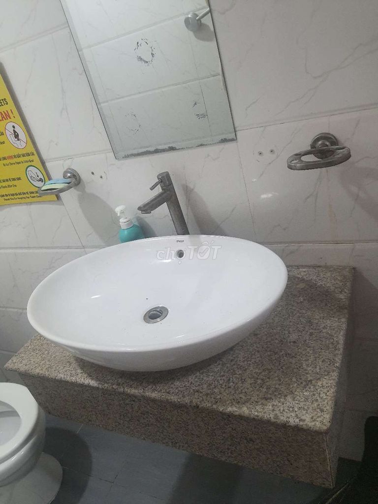 Thanh lý bộ mặt bàn đá hoa cương và lavabo