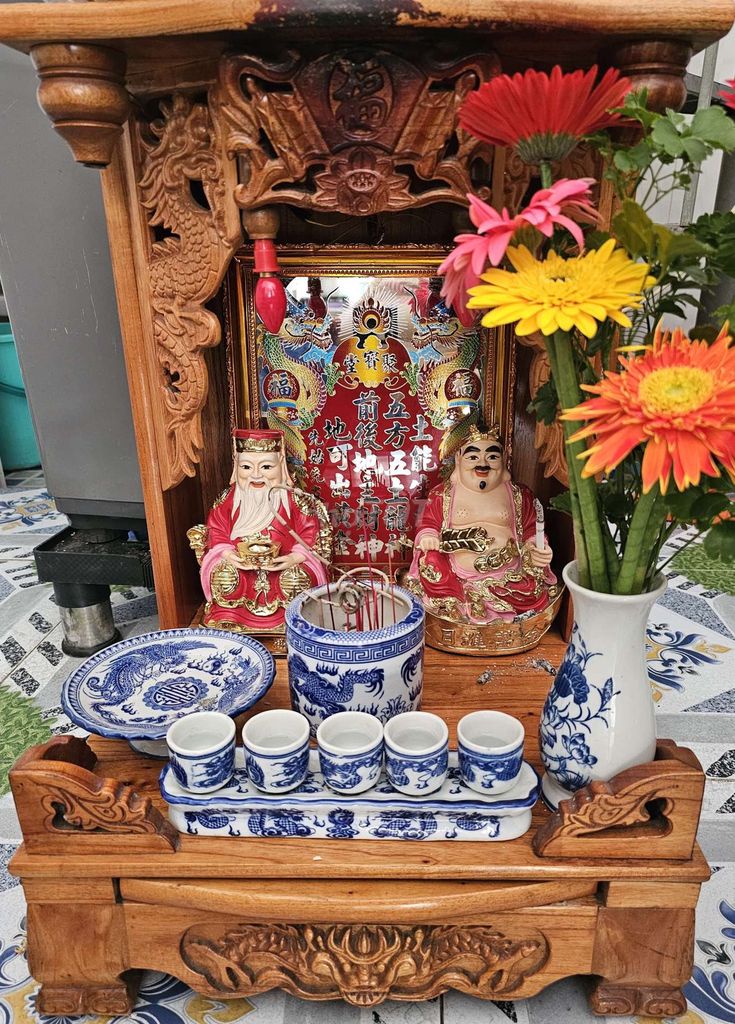Bàn thờ Gỗ Nâu Truyền thống Chạm rồng. Mua bán Nội thất, đồ gia dụng khác tại Quận Gò Vấp Tp Hồ Chí Minh được đăng bởi Trang hình 1