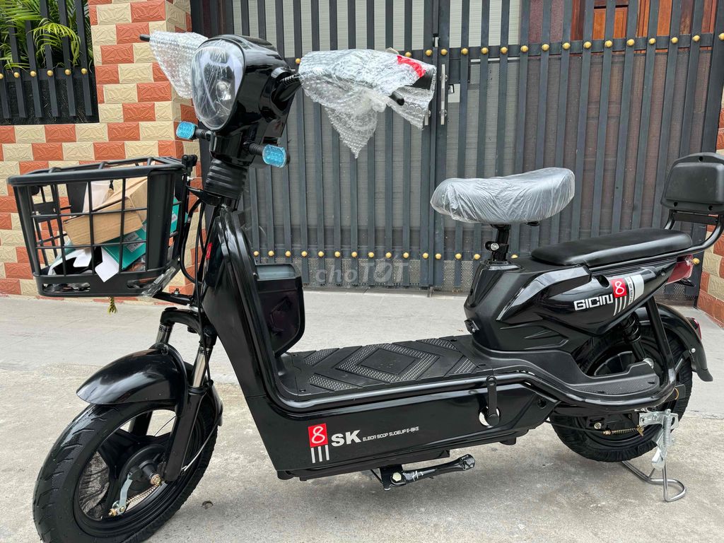 NEW E8 MỚI 100% ĐỦ MÀU