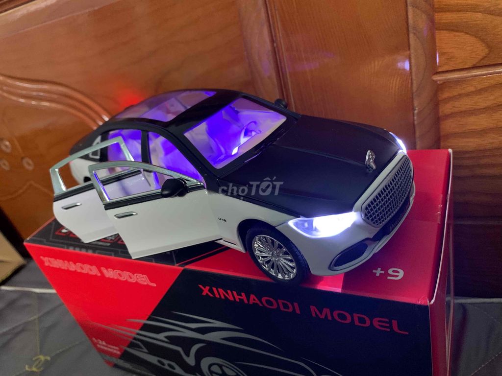 Mô hình xe Maybach S450 tỷ lệ 1:24