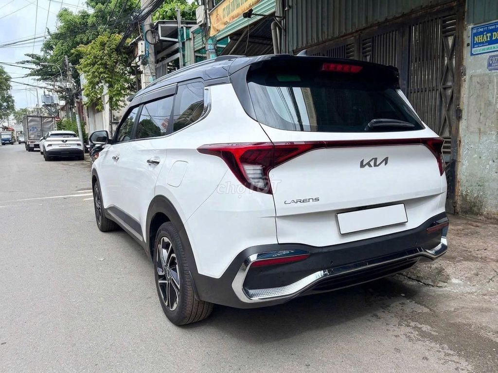 Kia Carens Luxury 2024 Trắng 7 chỗ