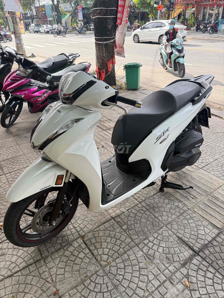 CẦN BÁN SH 350 TRẮNG. Mua bán Xe máy tại Quận Hải Châu Đà Nẵng được đăng bởi CHUYÊN BÁN XE LƯỚT hình 2
