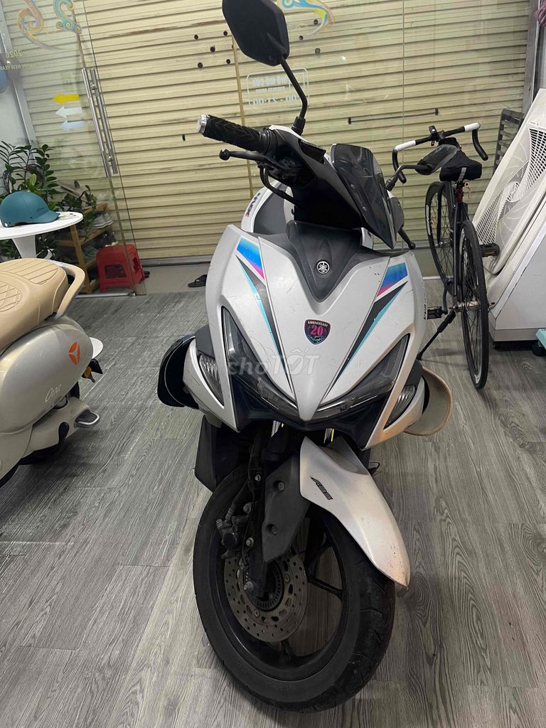 Ямаха NVX 2019 белый