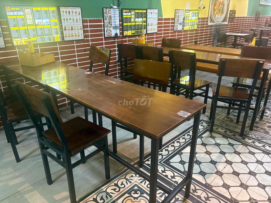 Bàn ghế gỗ thịt màu nâu giá rẻ. Mua bán Bàn ghế tại Quận Phú Nhuận Tp Hồ Chí Minh được đăng bởi Phương hình 1