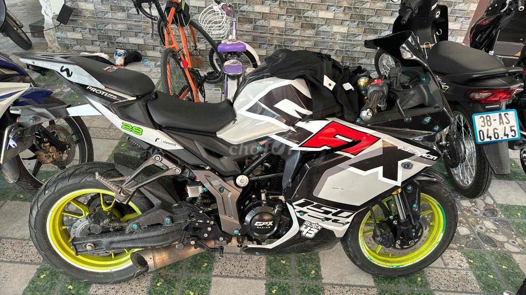 cần bán. Mua bán Xe máy tại Huyện Hương Sơn Hà Tĩnh được đăng bởi Hiếu H hình 4