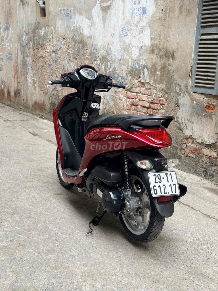 Yamaha Janus 125fi 2017 Красная машина для окраски 25000 км