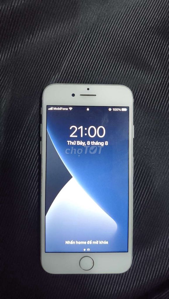 Apple iPhone 7 32GB Bạc Đã sử dụng. Mua bán Điện thoại tại Quận Tân Phú Tp Hồ Chí Minh được đăng bởi Quyền Chill hình 1