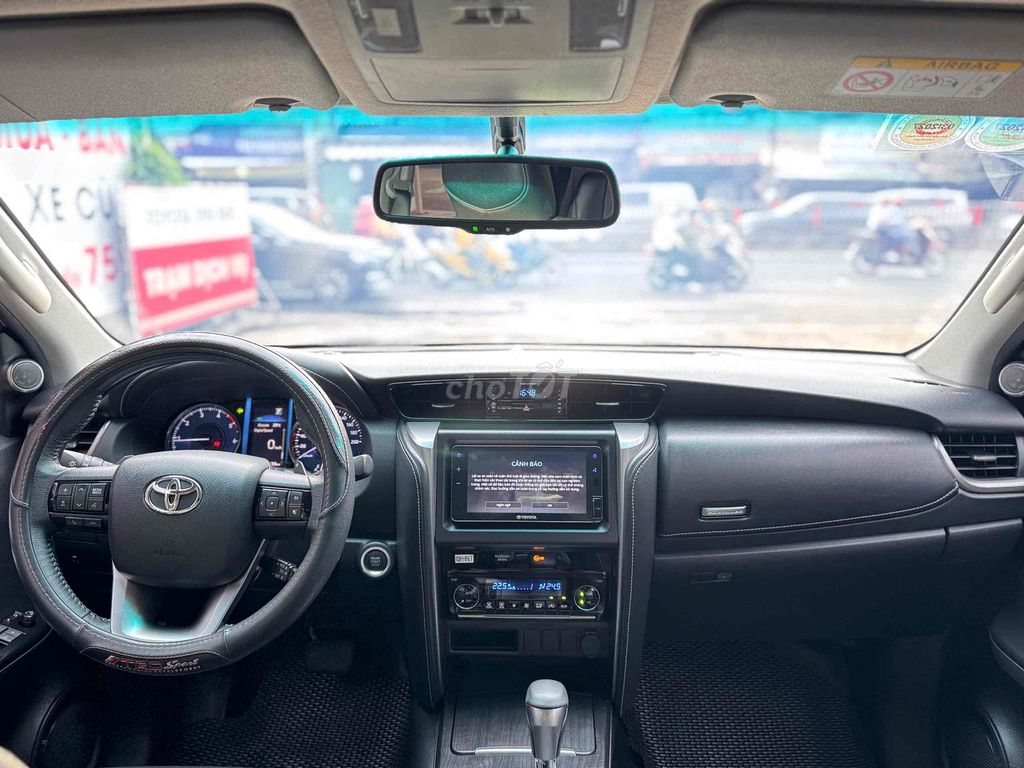 Toyota Fortuner dầu tự động màu đồng 2022 sơn zin. Mua bán Ô tô tại Huyện Hóc Môn Tp Hồ Chí Minh được đăng bởi Đại lý chính hãng xe qua sử dụng Toyota Sài Gòn hình 8