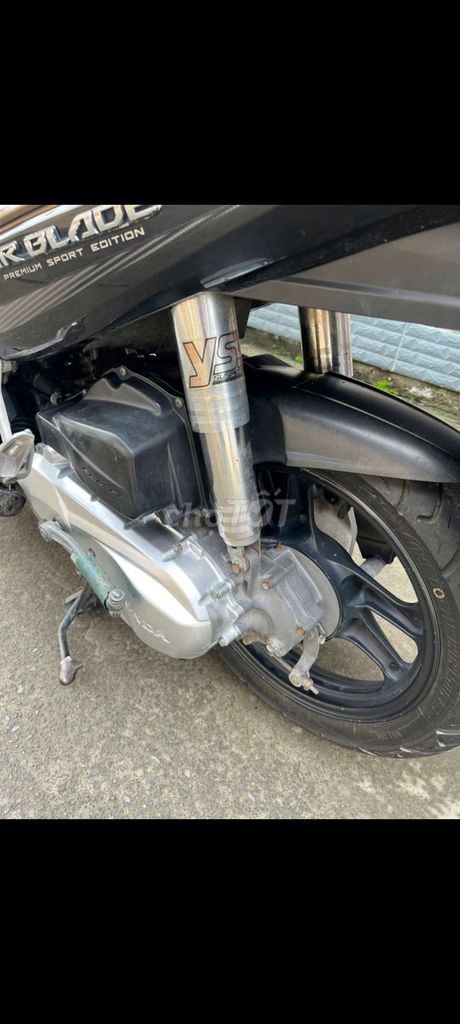 Honda Air Blade 2012 Đầu bò FI Đen vàng. Mua bán Xe máy tại Thành phố Biên Hòa Đồng Nai được đăng bởi tuan hình 7