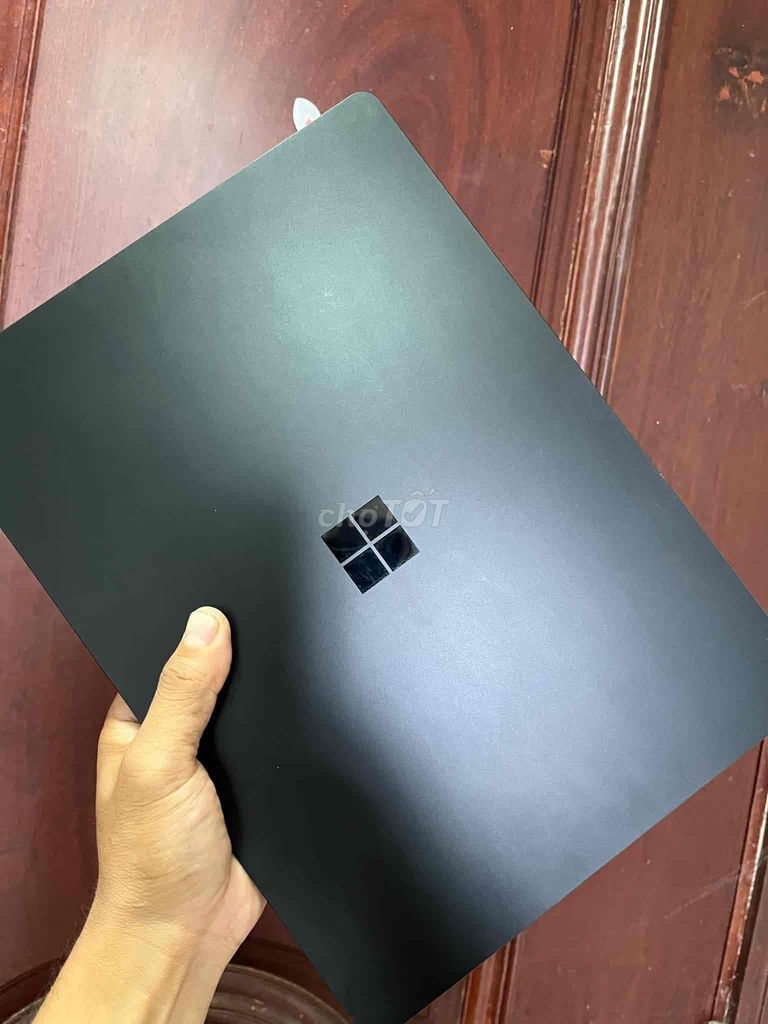 Surface laptop 3 i5/8/256 98% máy cấn trầy nhẹ