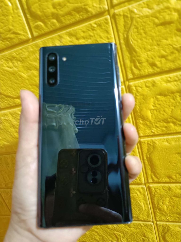 Samsung Galaxy nốt 10 5g 256GB Đen Hàn Quốc. Mua bán Điện thoại tại Thành phố Buôn Ma Thuột Đắk Lắk được đăng bởi Cẩm Nhung hình 1