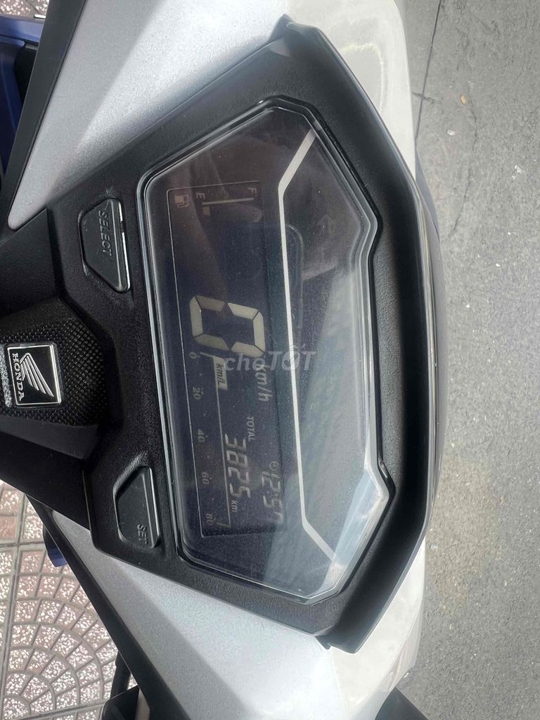 mới về click thái xanh nhám xe mới tin như thùng. Mua bán Xe máy tại Quận Phú Nhuận Tp Hồ Chí Minh được đăng bởi CuBi Thanh Sơn hình 1