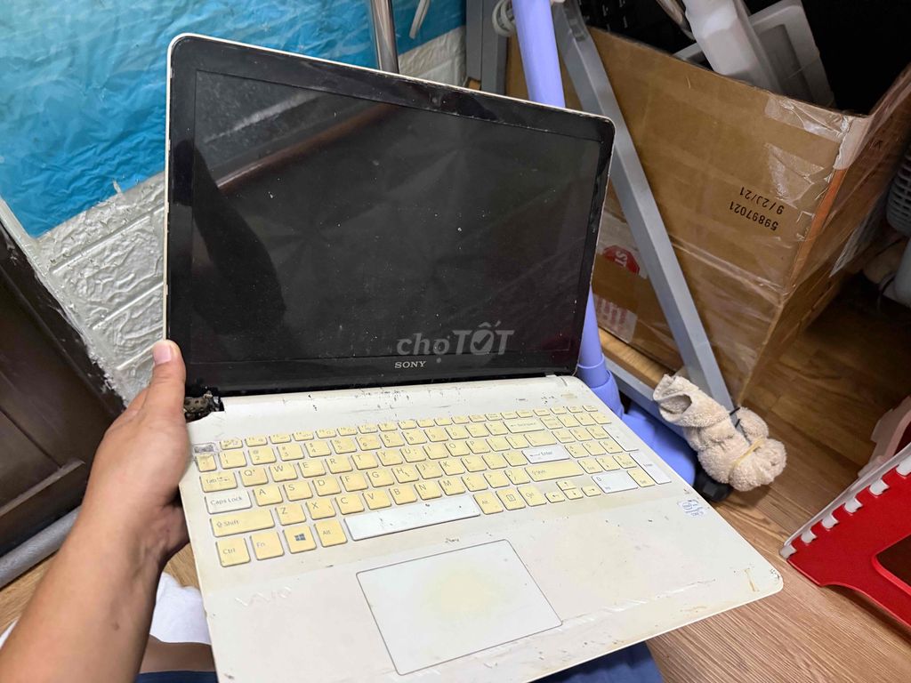 Sony Vaio 4GB/128GB Trắng. Mua bán Laptop tại Quận 4 Tp Hồ Chí Minh được đăng bởi Mỹ Tửa hình 1