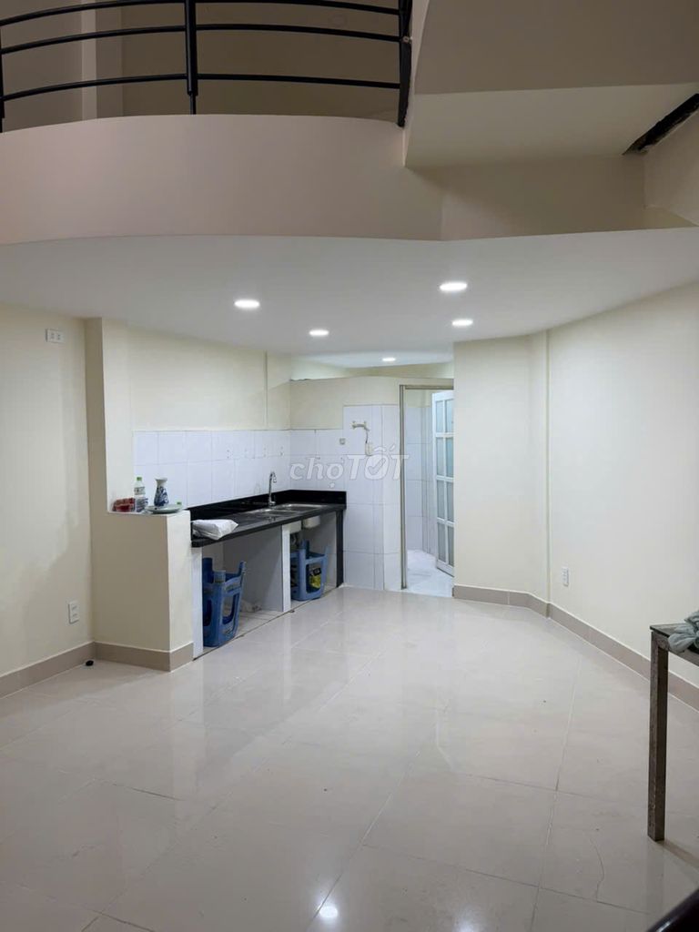 nhà 3 PHÒNG NGỦ 3,3x10 Hoà Hảo. hẻn rộng