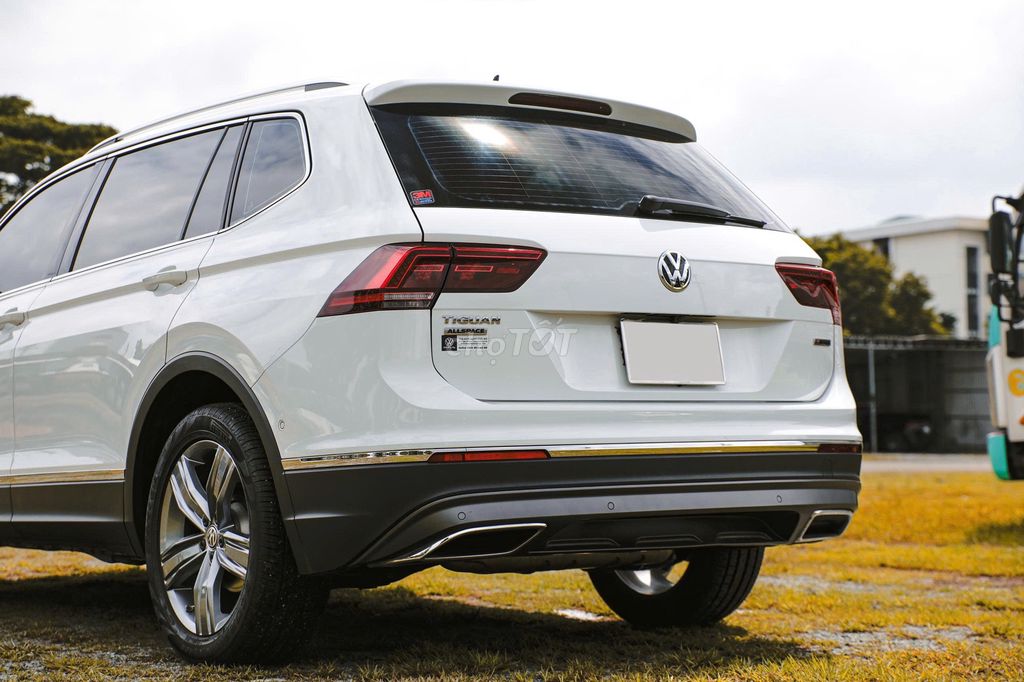 Volkswagen Tiguan LuxuryS - Xứng Tầm Trải Nghiệm. Mua bán Ô tô tại Quận Gò Vấp Tp Hồ Chí Minh được đăng bởi Mr Vương otosieuluot hình 5