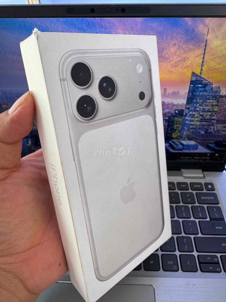 Apple iPhone 17 Pro Max 256GB Trắng Mới 100%. Mua bán Điện thoại tại Quận 6 Tp Hồ Chí Minh được đăng bởi QUỐC THIÊN BÁN GÓP 0 ĐỒNG  hình 1