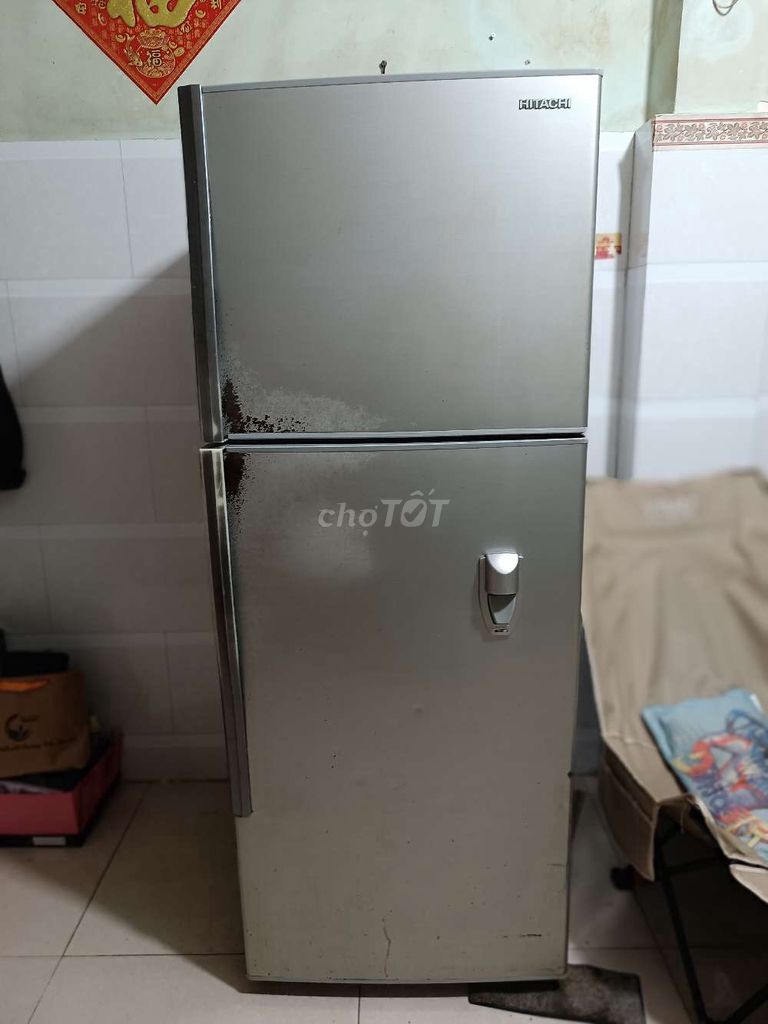 Tủ lạnh Hitachi 200 lít đã sử dụng. Mua bán Tủ lạnh tại Quận 11 Tp Hồ Chí Minh được đăng bởi Phạm Anh Kiệt hình 1