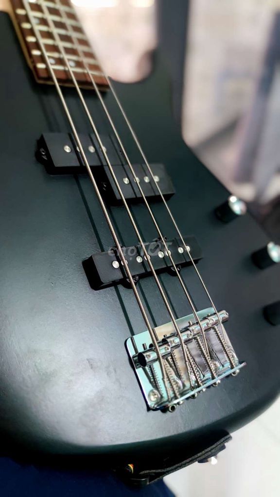 GUITAR BASS CORT