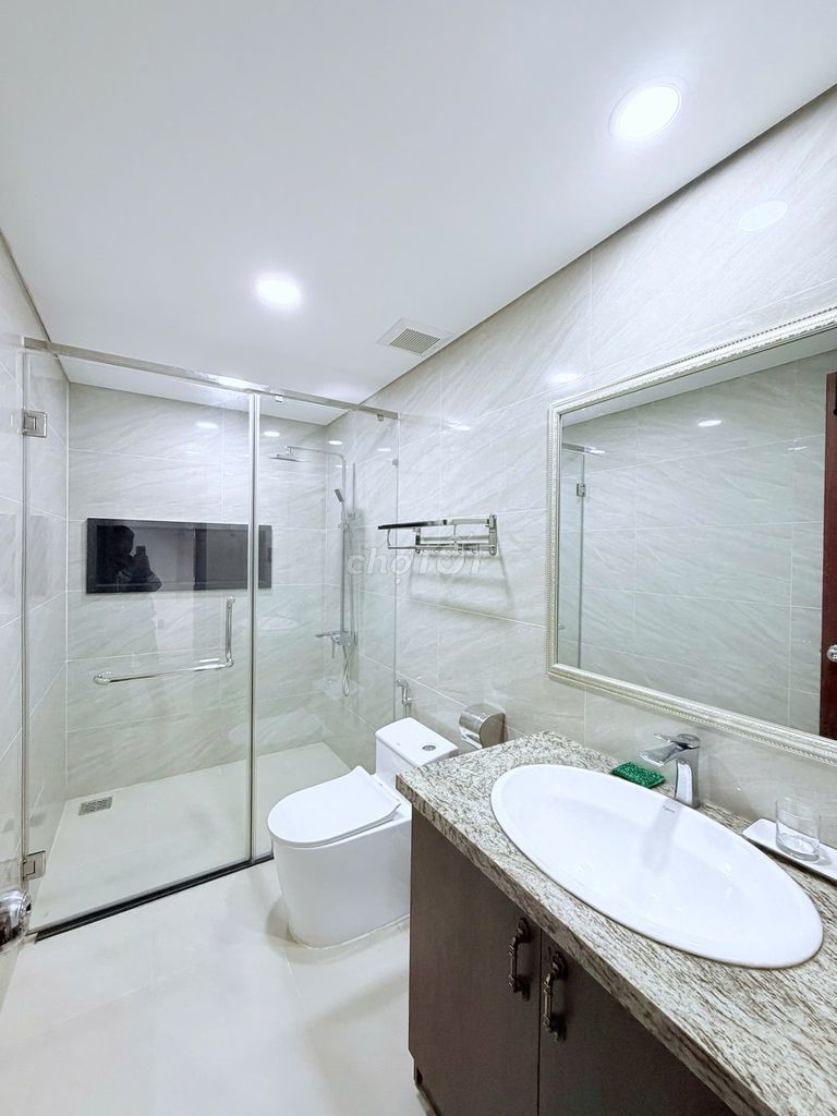 Airy studio opposite the beach on Võ Nguyên Giáp — photo 6