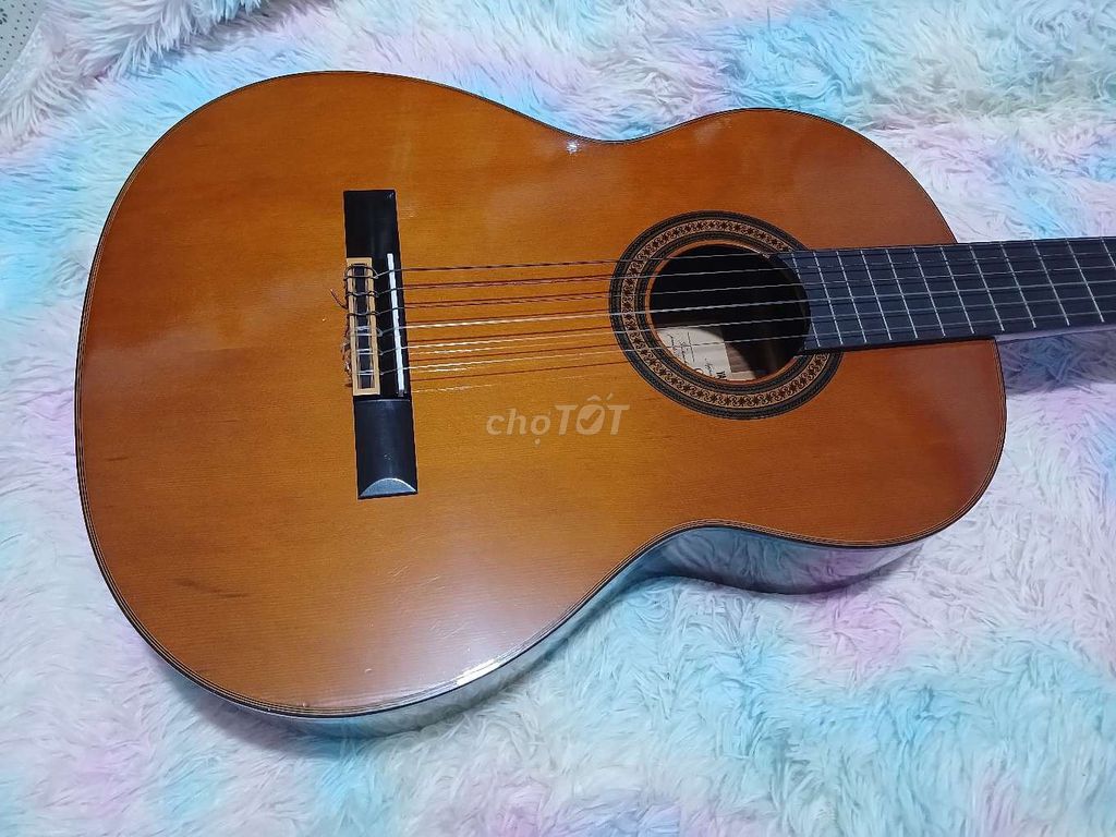 Đàn guitar classic Yamaha C200 Nâu. Mua bán Nhạc cụ tại Thành phố Thủ Dầu Một Bình Dương được đăng bởi Trần Anh hình 1