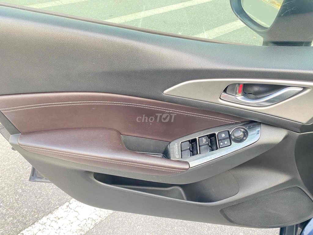 Mazda 3 2017 1.5 AT Sedan Flip phanh điện tử. Mua bán Ô tô tại Quận Nam Từ Liêm Hà Nội được đăng bởi Lưu quang kiên hình 12