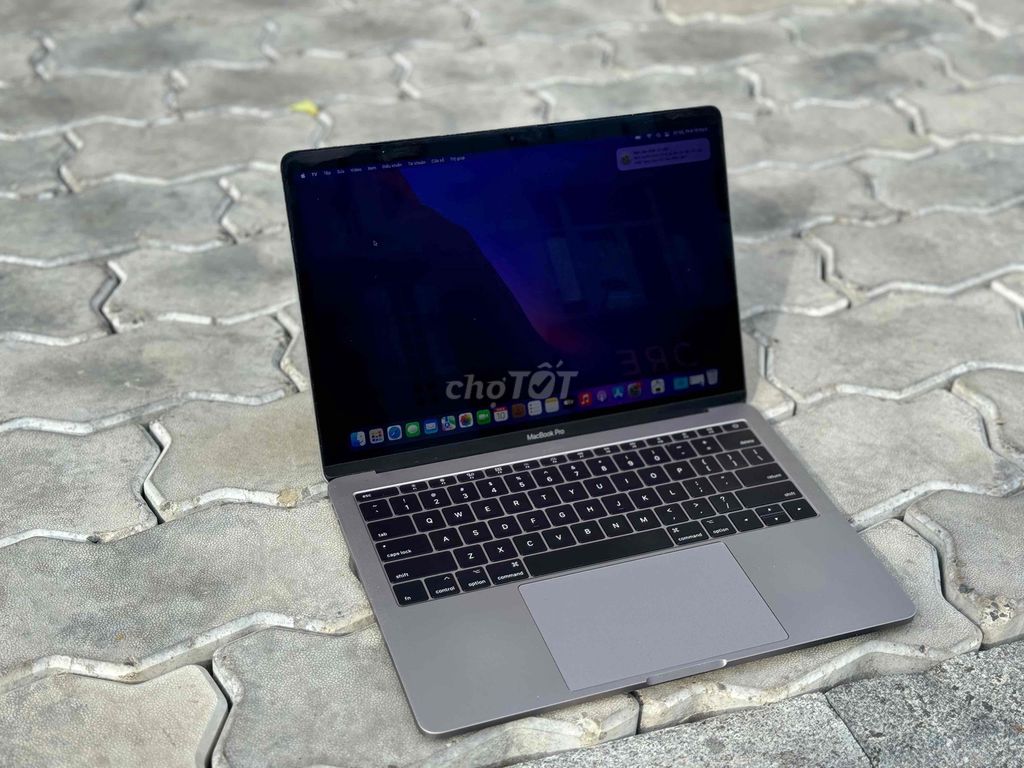 Macbook Pro 13 inch 2017 i5 8GB/128GB thanh lý. Mua bán Laptop tại Quận 10 Tp Hồ Chí Minh được đăng bởi thông hình 1