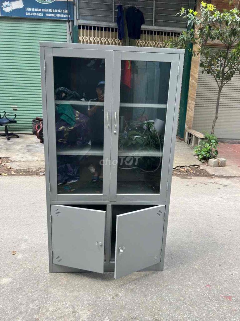Tủ sắt đựng tài liệu mới 95%. Mua bán Đồ dùng văn phòng tại Quận Hà Đông Hà Nội được đăng bởi LAN ANH hình 1