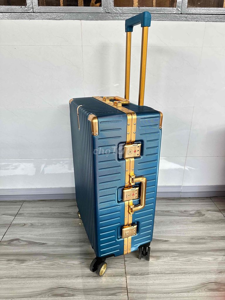 Vali nhựa xanh mới size 24 pass lại. Mua bán Túi xách tại Huyện Cái Bè Tiền Giang được đăng bởi Tien hình 1