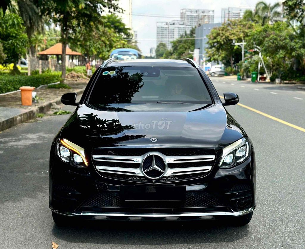 Mercedes_GLC300_4Matic Model 2019 Bao Bank 90%