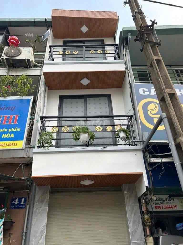 Аренда · 2 комн. · 12 м² · Quận 1, ул. Đường Phạm Viết Chánh