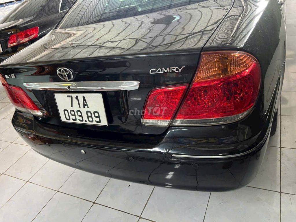 Toyota Camry 2005 LE 2.4 - 325 km