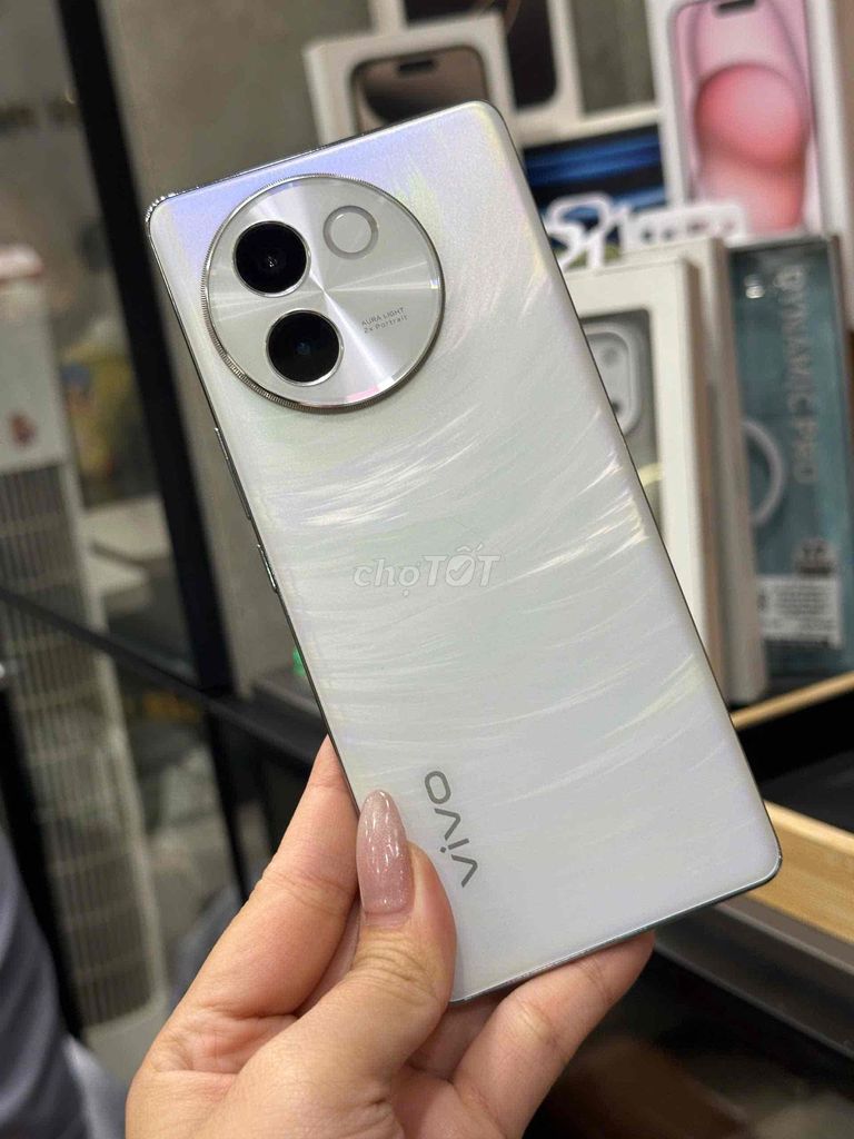 Vivo V30e 8GB/256GB Trắng Fullbox Like New 99%. Mua bán Điện thoại tại Quận 8 Tp Hồ Chí Minh được đăng bởi CA REM BÁN TÁO hình 1