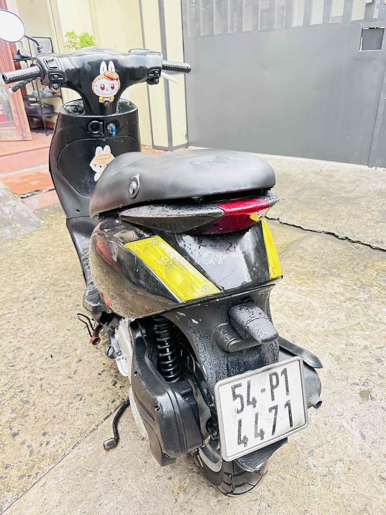 PIAGGIO ZIP 100cc máy cực êm nhẹ nhàng. Mua bán Xe máy tại Quận 12 Tp Hồ Chí Minh được đăng bởi Ta Thanh Thai hình 3