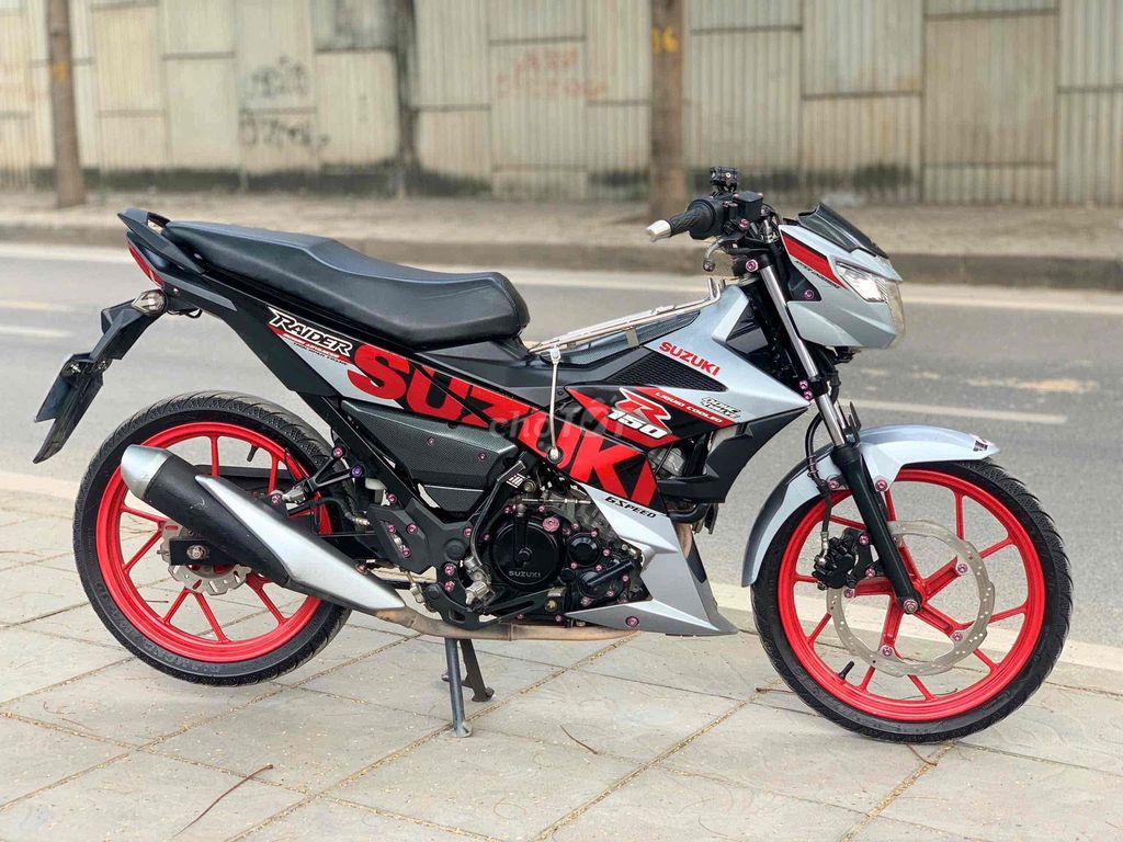 Suzuki RAIDER 2023 xe lướt mới chính chủ. Mua bán Xe máy tại Quận Cầu Giấy Hà Nội được đăng bởi Tong motor xe may hình 2
