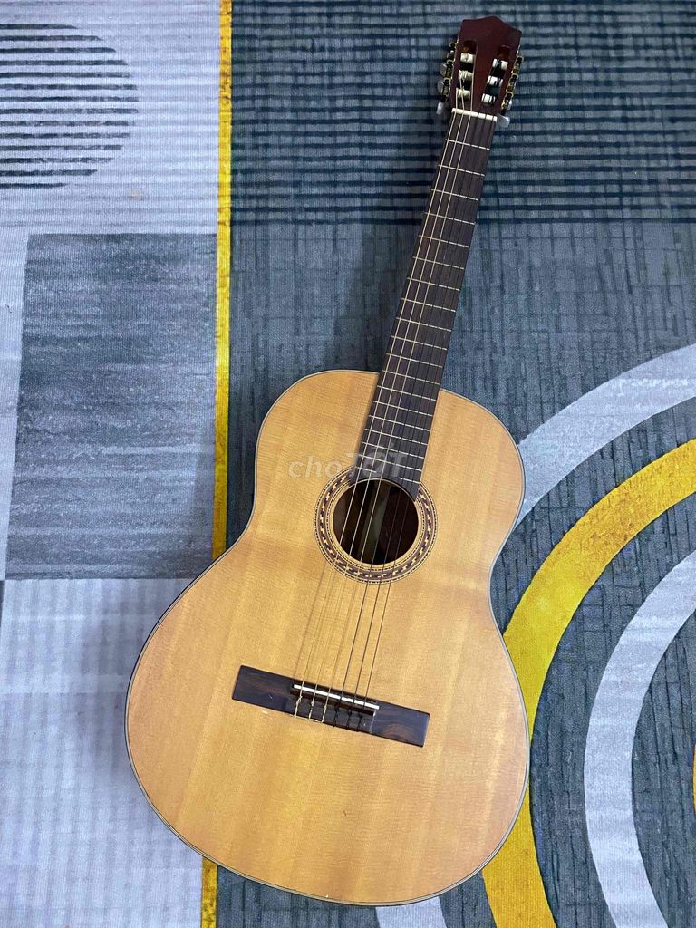 Đàn Guitar classic