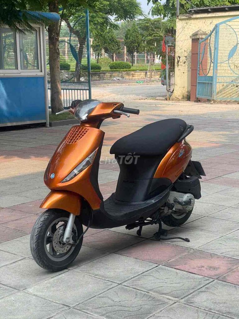 Piaggio Zip Cam