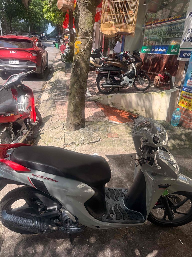 Bán xe vision bản sport xám xi măng 2025. Mua bán Xe máy tại Quận Long Biên Hà Nội được đăng bởi Quạ Trắng hình 4