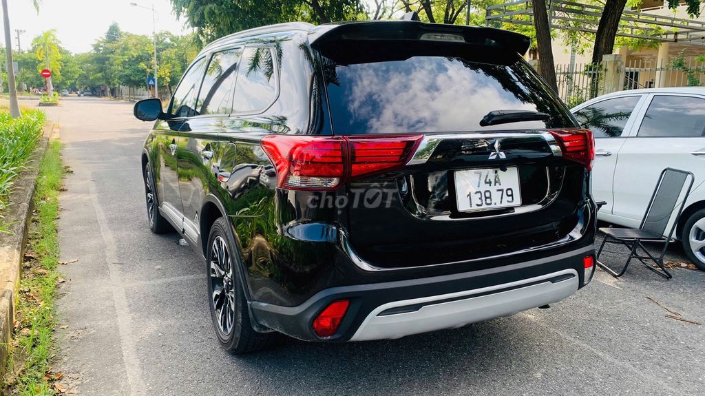 Mitsubishi Outlander 2021 2.0 CVT - 90000 km. Mua bán Ô tô tại Quận Cẩm Lệ Đà Nẵng được đăng bởi Nguyễn Đức Trưởng hình 5