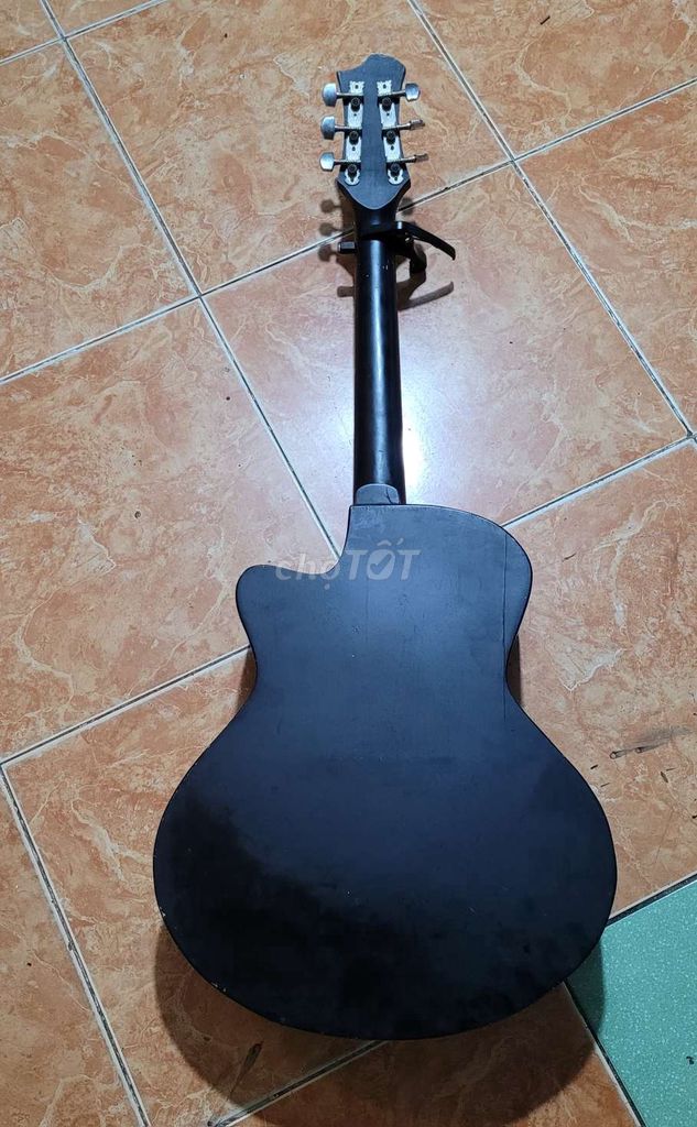 Đàn guitar gỗ màu Đen. Mua bán Nhạc cụ tại Quận 12 Tp Hồ Chí Minh được đăng bởi Bình AN Dây loa hình 1