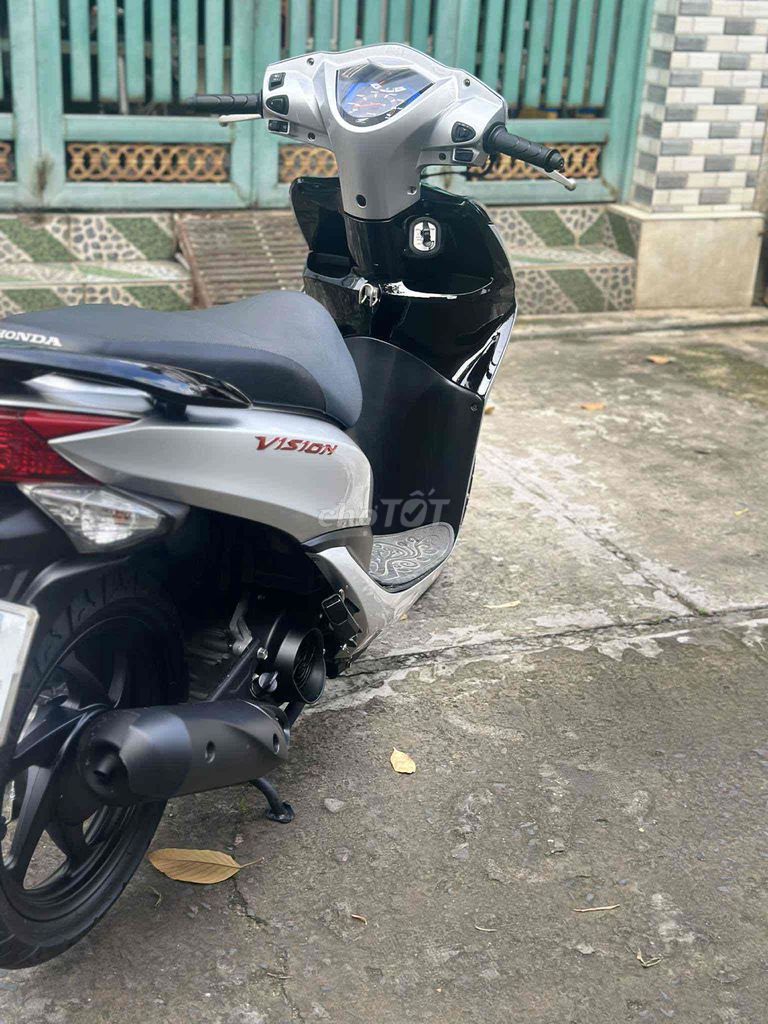 Honda Vision Fi 2013 xám đen đẹp97% bs.tp SD37000. Mua bán Xe máy tại Quận Bình Tân Tp Hồ Chí Minh được đăng bởi Toan hình 5