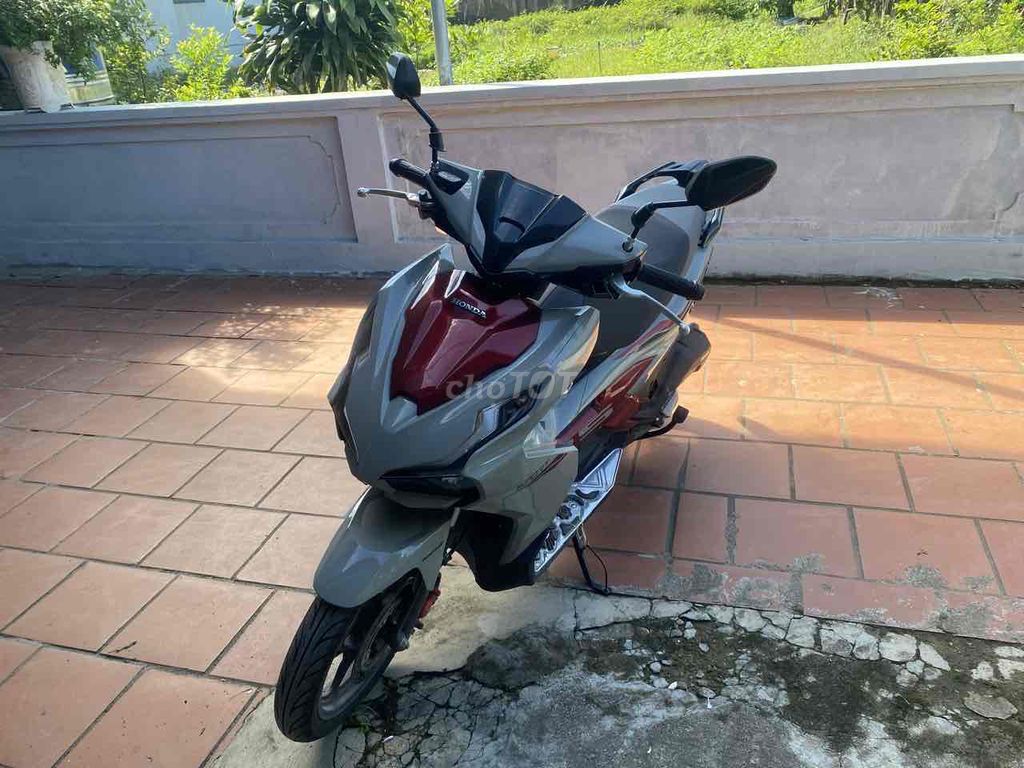 xe ab 125 mới mua đăng ký chính chủ đi gần 2k km. Mua bán Xe máy tại Huyện An Lão Hải Phòng được đăng bởi trung kiên hình 2