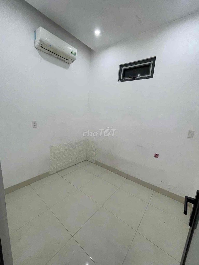 3-bedroom house with mezzanine off Lý Thái Tổ — photo 7