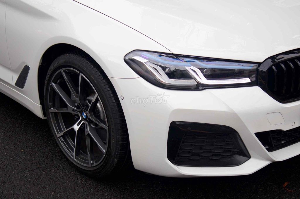 BMW 520i G30 model 2019. Mua bán Ô tô tại Quận 8 Tp Hồ Chí Minh được đăng bởi Khoa nguyễn hình 5