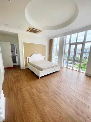 Rent · 5 bd · 400 м² · Quận Hải Châu, ул. Đường Ba Đình