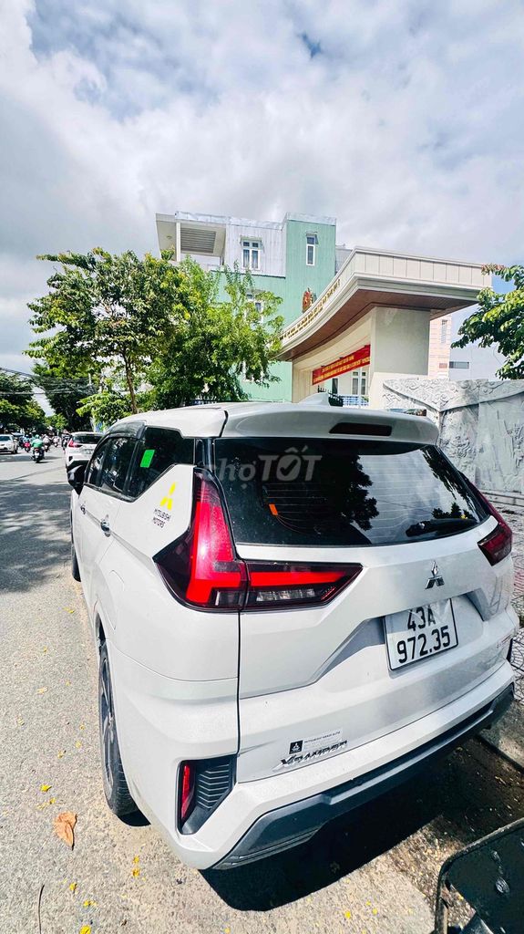 Mitsubishi Xpander Premium 2022 белый 33000 км