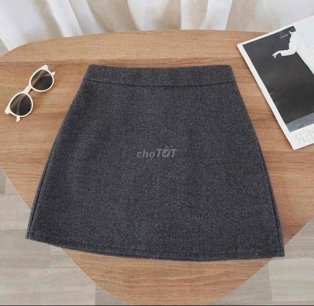 Chân váy dạ ép chữ A ngắn nữ Ghi XS. Mua bán Quần áo tại Huyện Krông Pắc Đắk Lắk được đăng bởi Bảo an hình 1